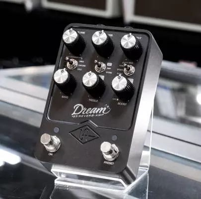 Universal Audio - UAFX Dream '65 Reverb Amplifier Pedal 2